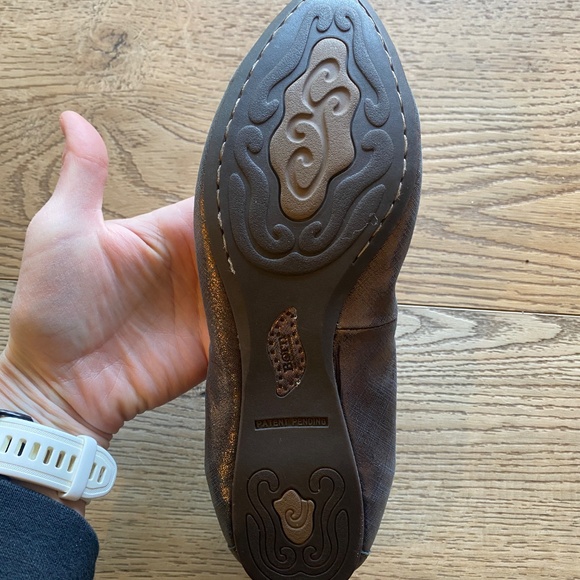 Born Bronze Metallic Flats - Size 7 - Picture 3 of 7